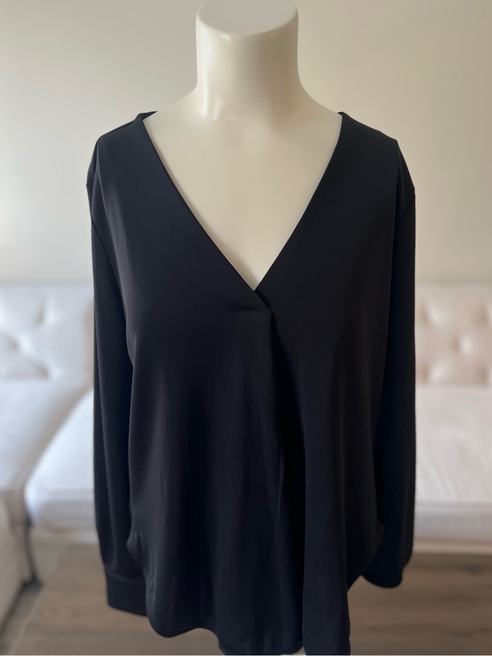 Ann Taylor Black Draped V-Neck Long Sleeve Top XSP EUC